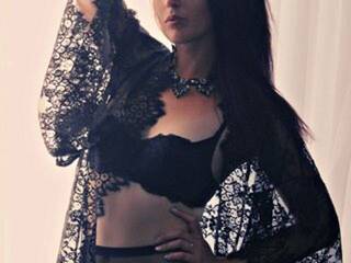 Еротичен видео чат --FRUIT--