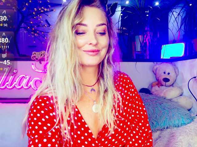 Екранни снимки на излъчване _JuliaSpace_