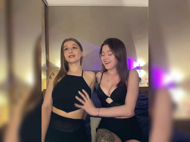 Екранни снимки на излъчване -SpicyGrils-