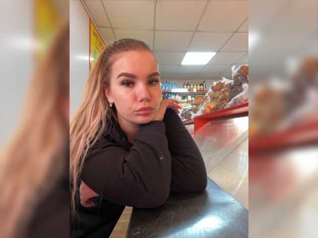 Екранни снимки на излъчване blonde_in_top