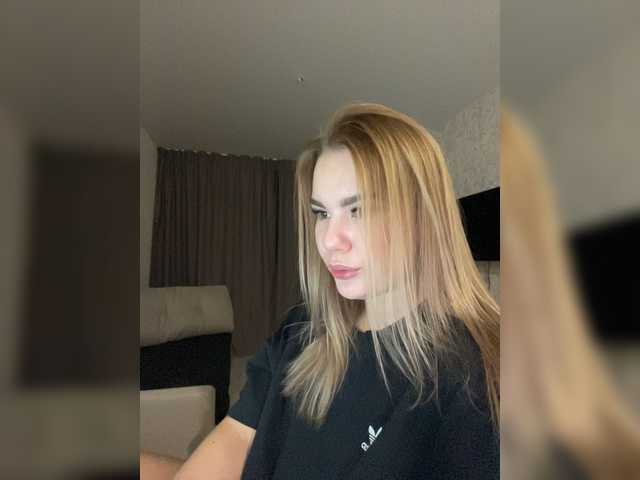 Екранни снимки на излъчване blonde_in_top