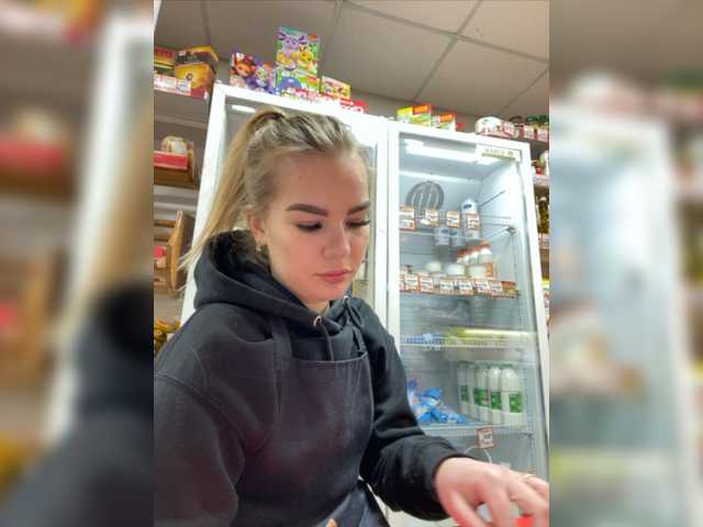 Екранни снимки на излъчване blonde_in_top