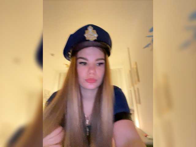 Екранни снимки на излъчване blonde_in_top