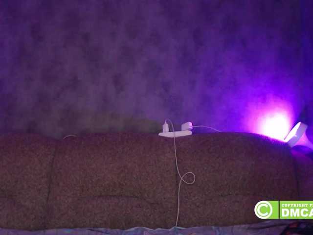 Екранни снимки на излъчване Misskristin