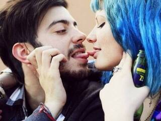 Еротичен видео чат 2MASKS