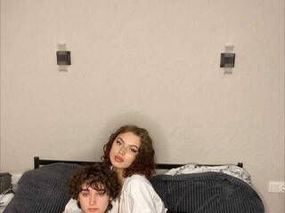 Еротичен видео чат 2Sweet4Yours