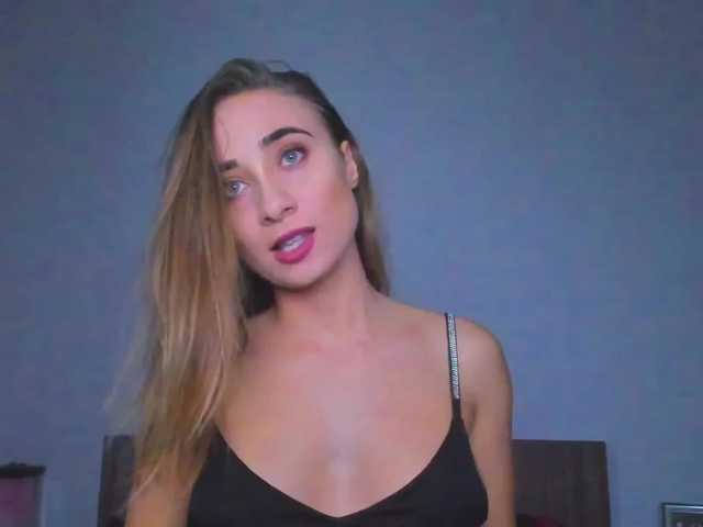Снимки abbelacasy Welcome to my hot room! I can t wait to have fu n with you guys!#lovense#cum#anal#teen#beautifuleyes