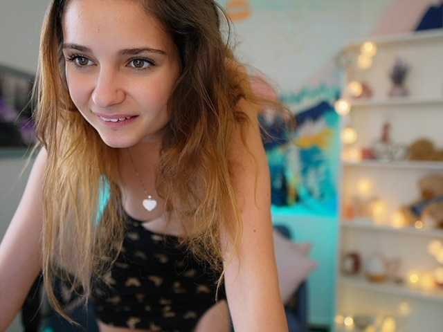 Снимки abbiemaley Come join my live guys