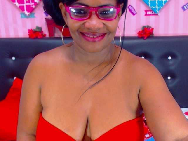 Снимки AdaBlake Welcome to my room! let's have a horny morning #lovense lush: #allnatural #ebony #pussy #squirt #latina bigtits #bigass - #cum show at goal!