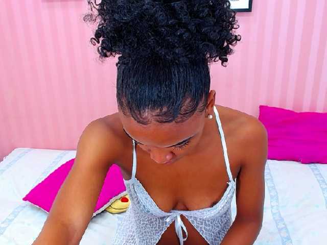 Снимки adarose Hi everyone! be nice with me! I will do my best to make u feel confortable! no more wait! :) #Ebony #Bodyfit #Dildo #Anal #Cumshow at goal!