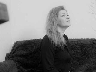 Еротичен видео чат adele-radiant