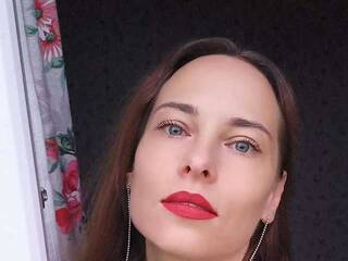 Еротичен видео чат Adelelady