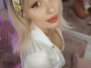 Еротичен видео чат AdelineKing