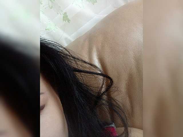 Екранни снимки на излъчване Adelyat