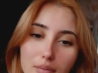 Еротичен видео чат Adelyea