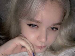 Еротичен видео чат AdoraBlya