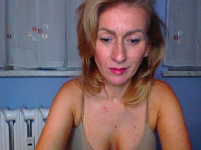 Снимки AdreySmith love to give pleasure and being watched