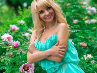 Еротичен видео чат Adrianessa29