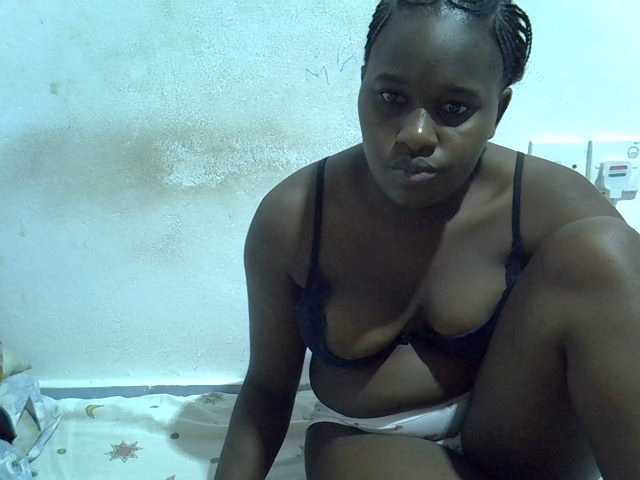Екранни снимки на излъчване Africansexxy