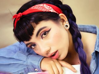 Еротичен видео чат AgathaAiko