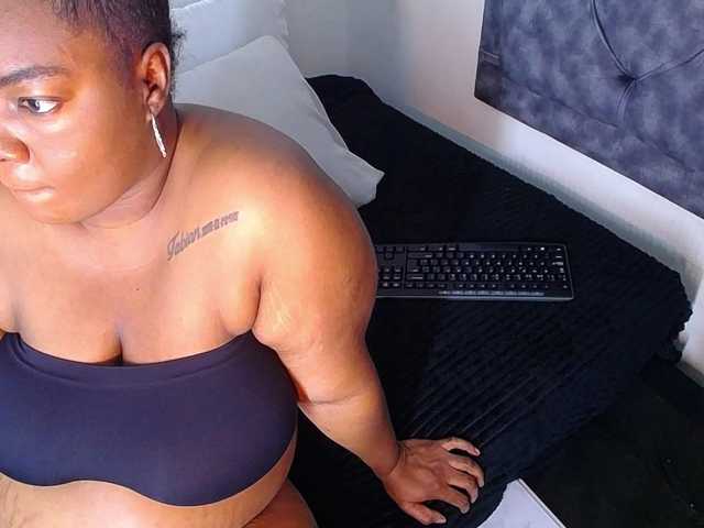 Снимки aisha-ebony I am a Black Goddess and Black Goddess Supremacy is my game. Submissive males bow down to me, whip out their cock, and punish themselves @total