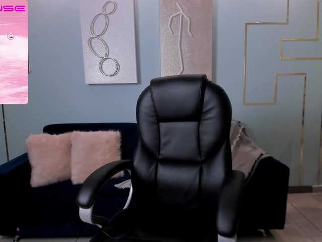 Екранни снимки на излъчване AlanaBooth