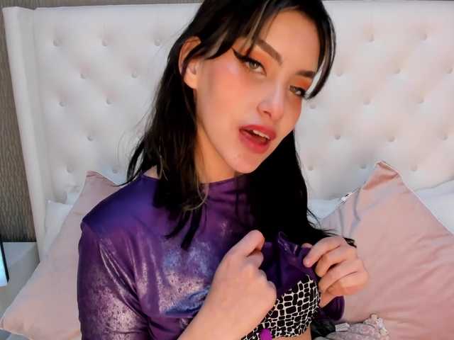 Екранни снимки на излъчване AlegnaTaylor