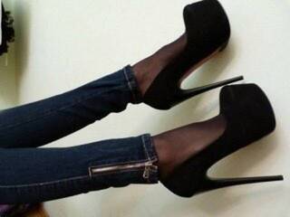 Еротичен видео чат Caramel-123