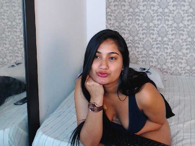 Снимки AlexaCruz Hey come and tell me wht blow your mind!Make you cum with my squirts!! #new #clit #ass #pussy #latina #boobs #curvy