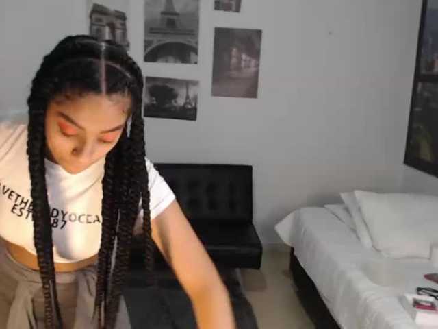 Снимки alexamillers let's squirt for the last time this 2020#lovense #18 #latina #new #bigboob