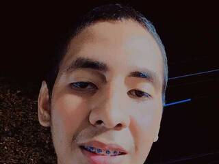 Еротичен видео чат Alexcumhot