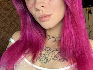 Еротичен видео чат Alice-Yui