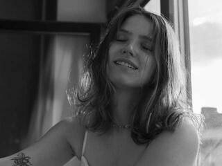 Еротичен видео чат AliceKittie