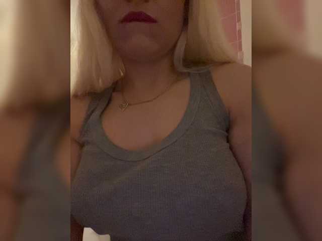 Екранни снимки на излъчване AlisaKisa555