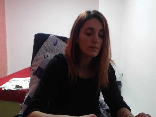 Екранни снимки на излъчване alishallovexx