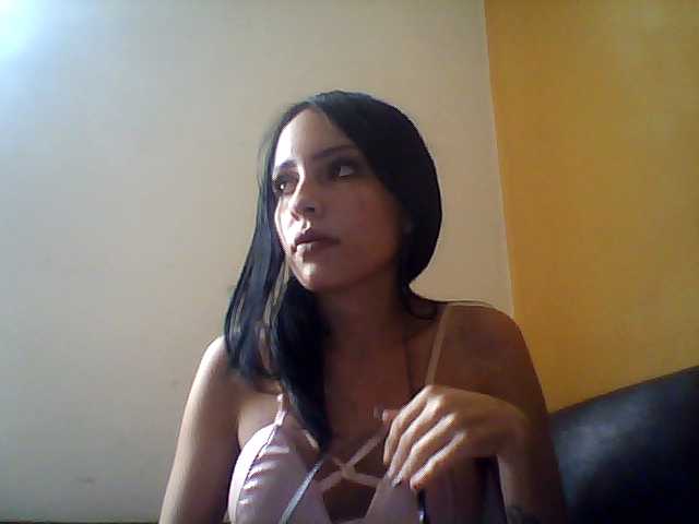 Екранни снимки на излъчване AlisonBeaker2