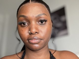 Еротичен видео чат Alisyah