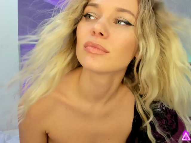 Снимки AllyShaw ❤️Hello Guys!❤️I am Ally❤️Welcome in my room!❤️ Pvt Open❤️