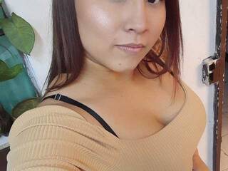 Еротичен видео чат Alyn-zc