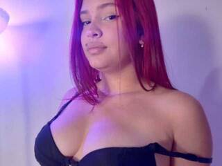 Еротичен видео чат Alyson-red