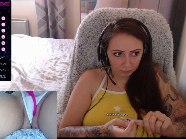 Екранни снимки на излъчване AmberJayde