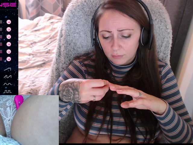 Екранни снимки на излъчване AmberJayde