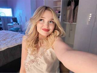 Еротичен видео чат AmelyaJeff