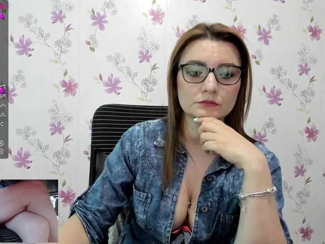 Снимки Amie-Adams welcome to my room guys ! let's have fun with a delicious anal #lovense #milf #mature #bigboobs #anal