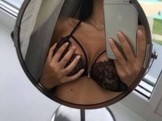 Еротичен видео чат Alissia_Kiss