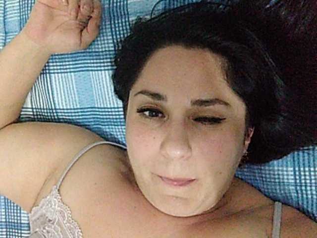 Екранни снимки на излъчване AmyAyrton