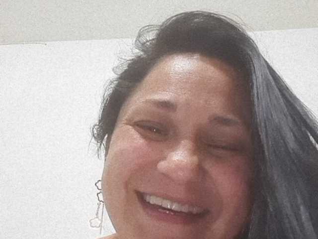 Екранни снимки на излъчване AmyAyrton