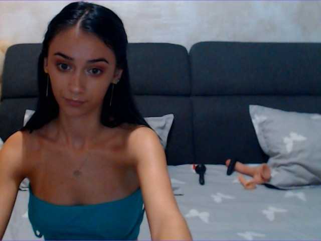 Снимки AmyKentt Welcome guys. don t be shy to say hello . fuck with the big dildo at goal 2000 178 1822
