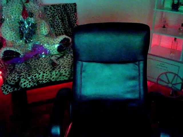 Екранни снимки на излъчване amymilf41