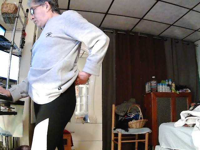 Екранни снимки на излъчване FIXMYASSTOO